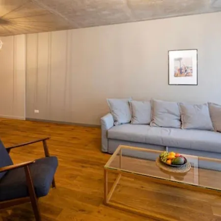 Eiffel Vision Paris Apartments *